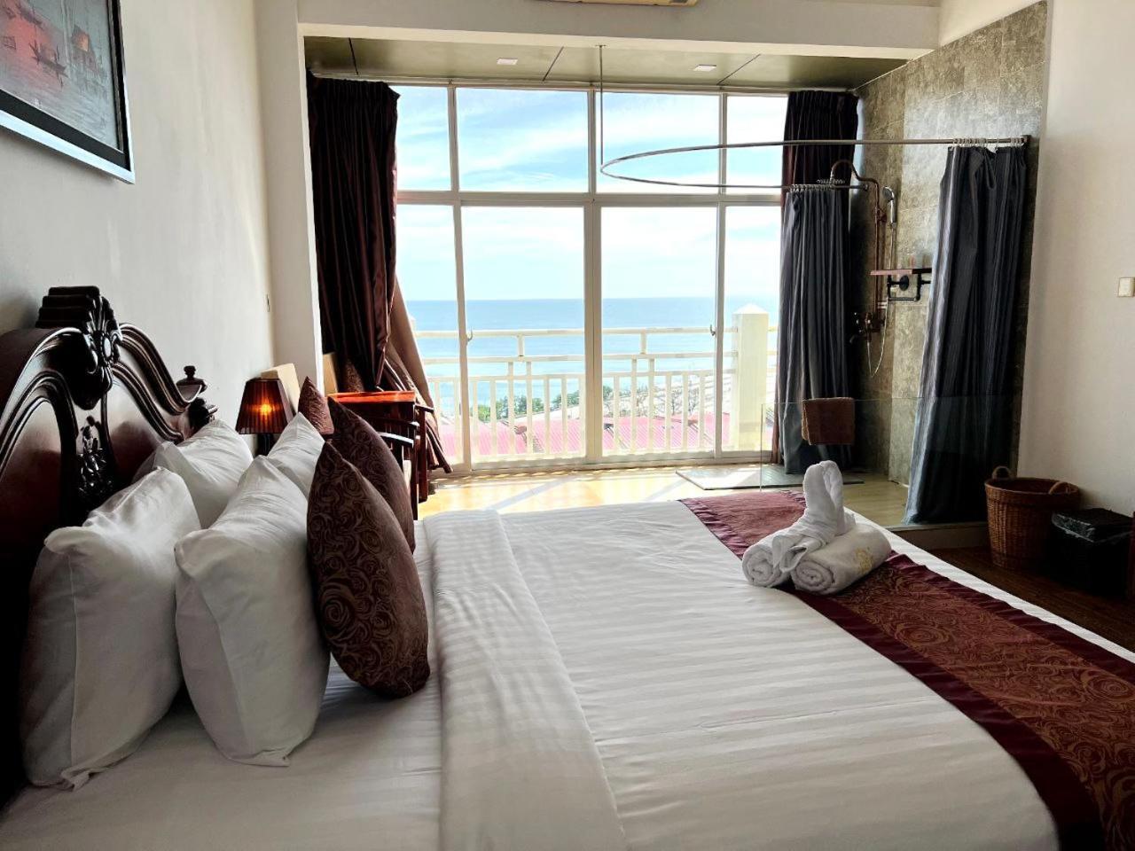 Aristocrat & Hotel Sihanoukville