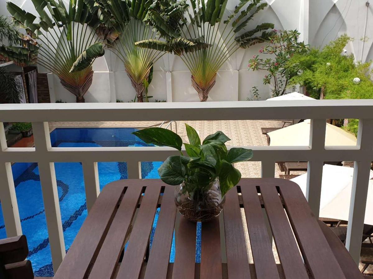 Hotel Aristocrat & 4*