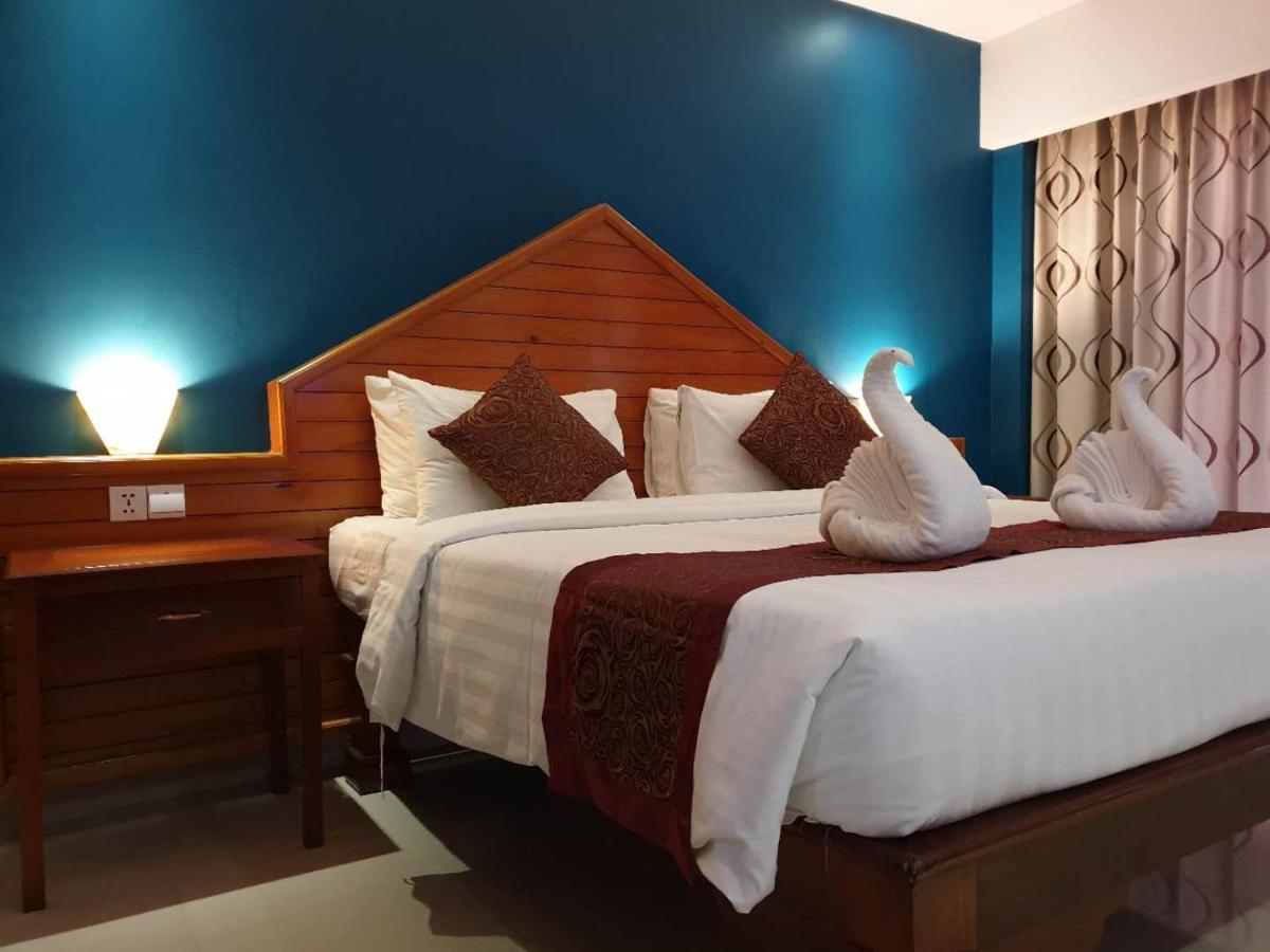 Aristocrat & Sihanoukville