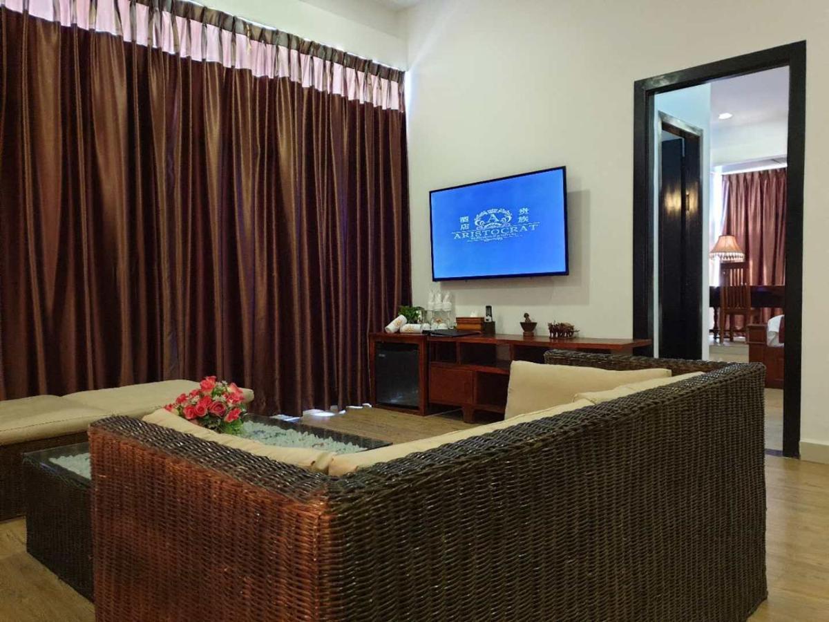 Aristocrat & 4* Sihanoukville