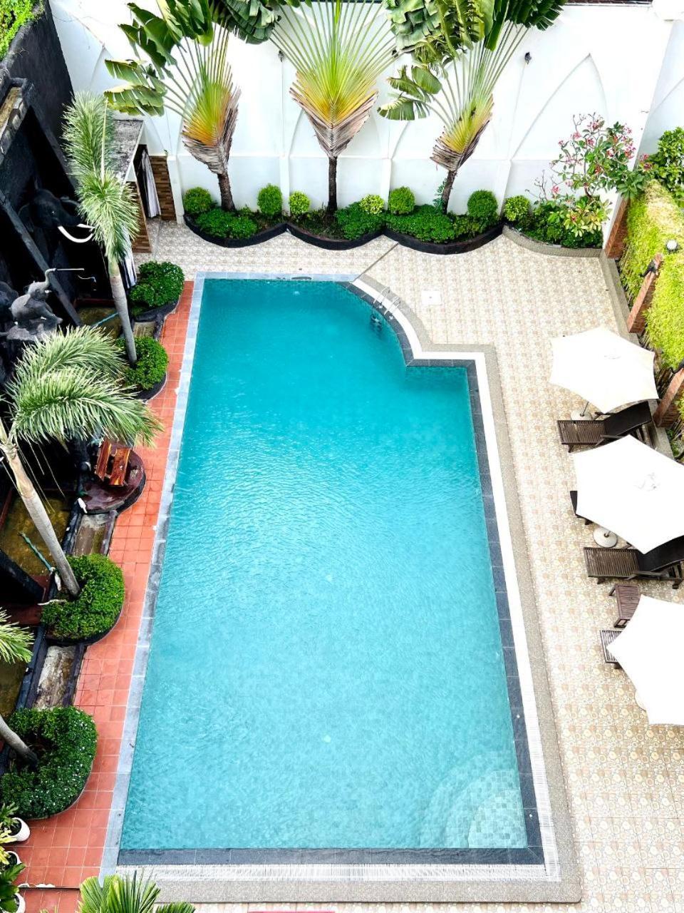 Aristocrat & Khách sạn Sihanoukville