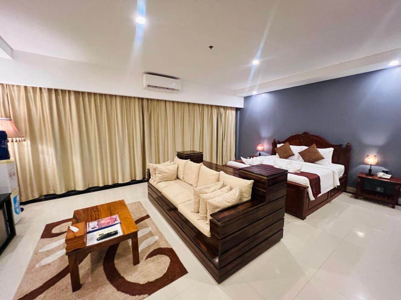 Aristocrat & Sihanoukville