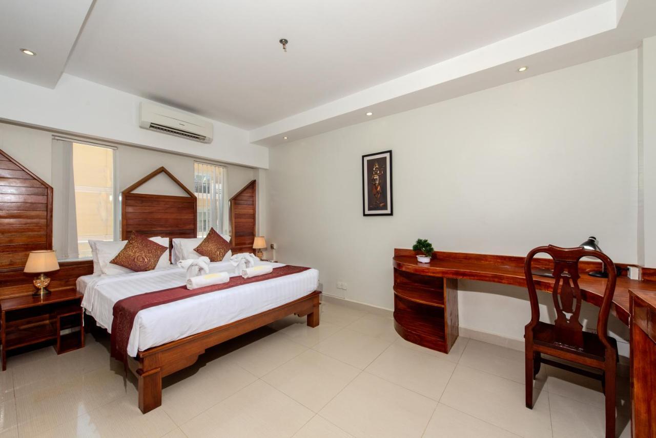 Khách sạn Aristocrat & 4*