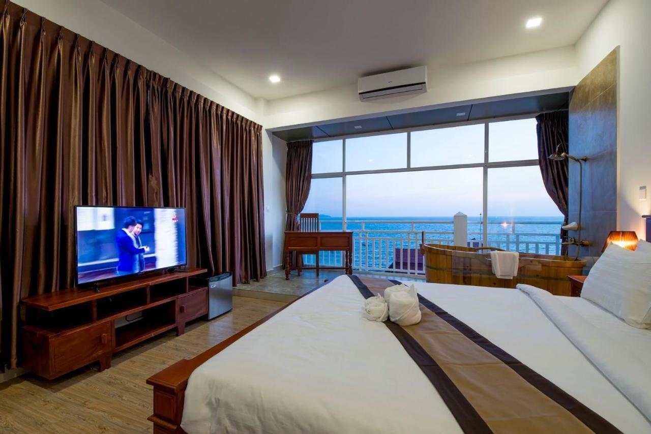 Aristocrat & 4* Sihanoukville